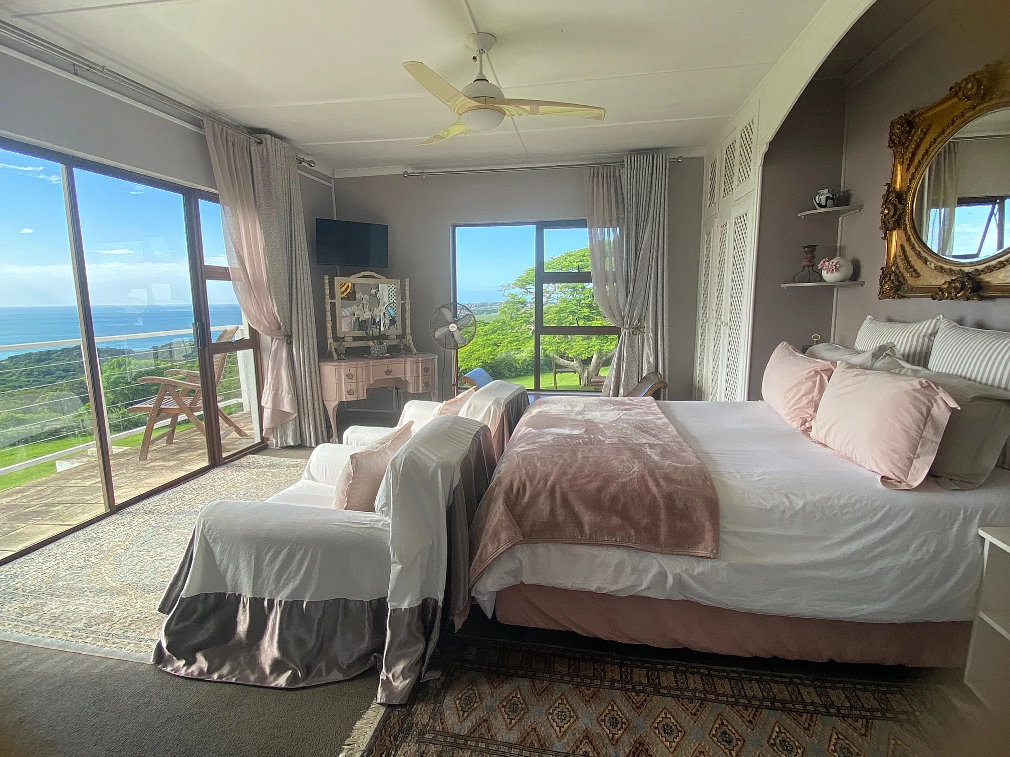Sea-Breeze at Schafli Manor